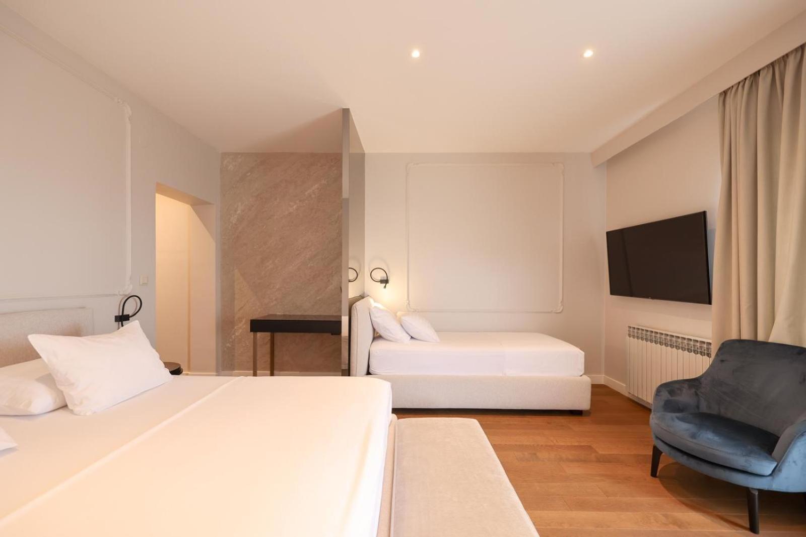 Rooms & Restaurant Matanovi Dvori Sukošan Dış mekan fotoğraf